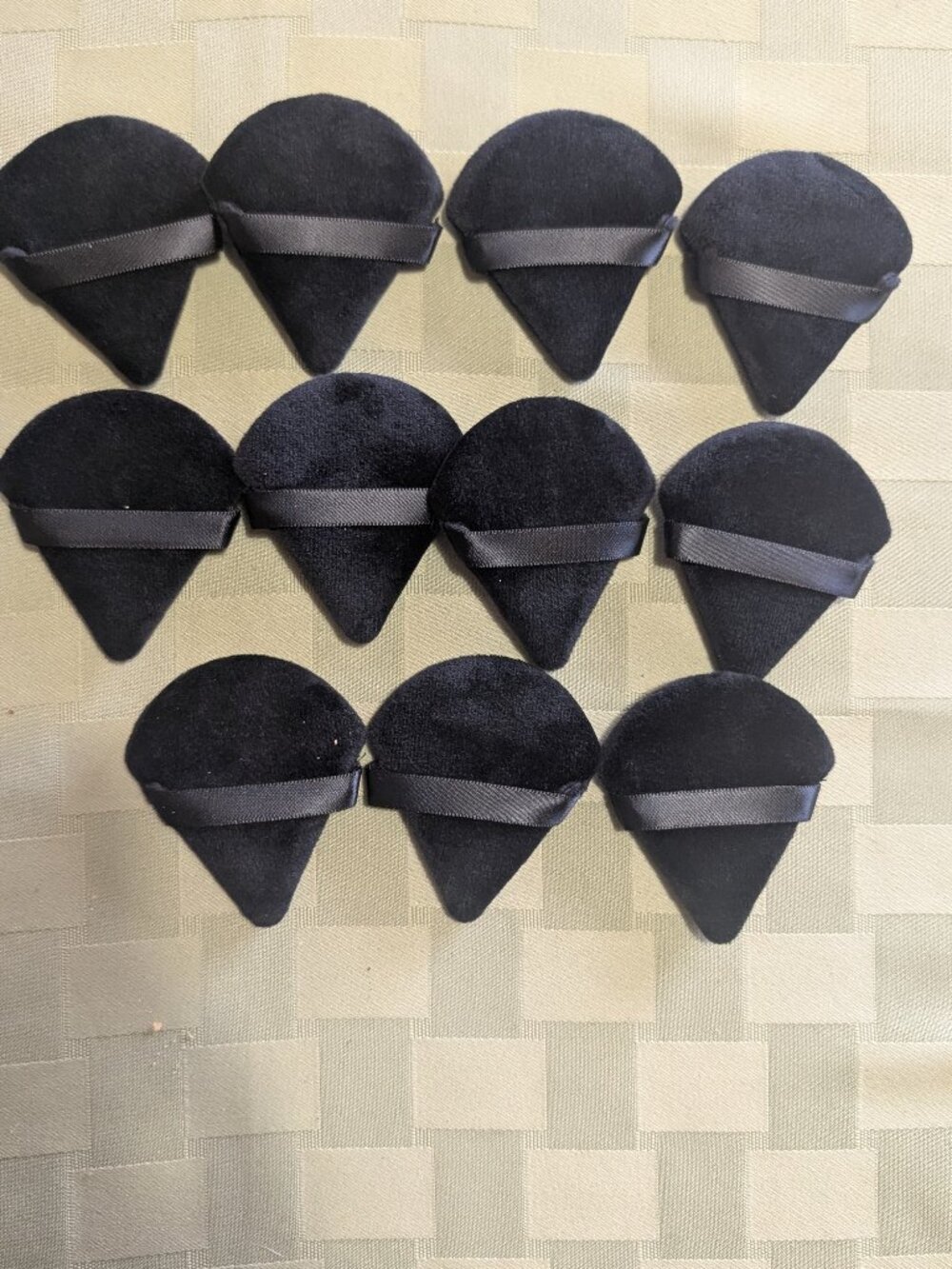 Maitys 11 Pcs Powder Puff Triangle for Face Makeup Cosmetic Loose Powder Puff